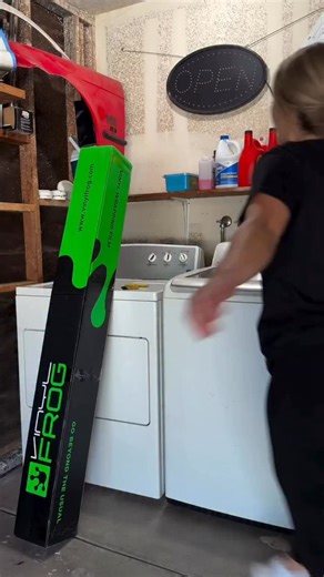 Sweet wrap by @chelsegunnels 🇺🇸 Noice 🤘😎🤘 ••• #wrapitup #signmakertools #wrapmasters #girlswhowrap | Sign Maker Tools