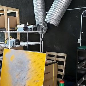 What do u think.. Should we build a LAN Gaming Center in our office??? | Linus Tech Tips