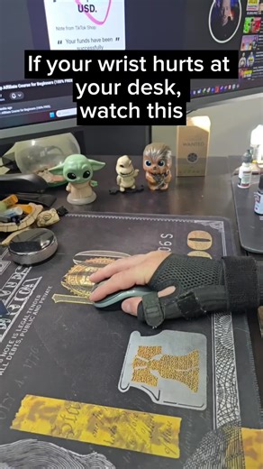 Desk work wrecked my wrist comfort until I changed how I use my mouse. Switching to an upright ergonomic mouse made a noticeable difference for me after daily use. The grip feels natural, it’s comfortable for long sessions, and it fits bigger hands really well. If you’re at a computer all day, this is worth trying. #ergonomicmouse #verticalmouse #tiktokshop #tiktokshopfinds #officegear