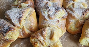 Mamaféle túrós táska gazdag töltelékkel: dobd fel szezonális gyümölccsel