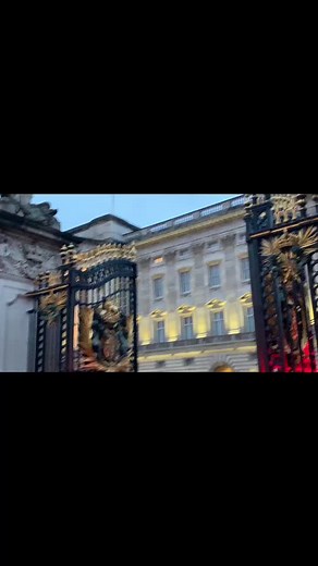 Alí Espinoza on TikTok