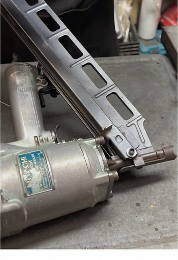 Replacing the Rubber Ball on HITACHI NR83 Nailer