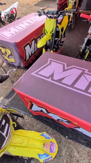 Around the pits at 2025 Thor Mini Os 🏁 Supercross LCQs are on the track now ➡️ Next up are Mains 🏆 @unlimitedsportsmx 🎥 @co_darr327 #MiniOs2025 | Racer X Illustrated