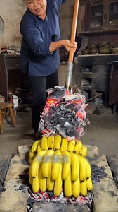 How Banana Wine Is Made in China | Traditional Method In this video, we explore the traditional method of making banana wine in China. Banana wine is a unique fermented drink prepared using ripe bananas and natural fermentation techniques that have been followed for generations in some regions of China. 🍌 This video shows the process, ingredients, and traditional preparation method used to make banana wine. 📚 The content is shared only for educational and cultural knowledge purposes. Watch til