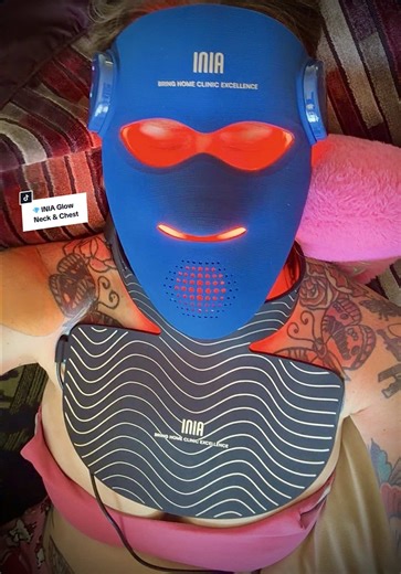 ✨@INIA BeautyCraft GLOW Neck & Chest LED Light Therapy Mask | On Sale Free Shipping!🤩Your neck gives away your age first. Fix it before it gets worse.❤️Red Amber Near-Infrared light to visibly smooth, firm & revive your neck and chest — at home. No appointments. No downtime.✅If you’ve been thinking about it… this is your sign. ⬆️ CLICK to BUY before the sale ends! Comment GLOW if you’re ready for tighter-looking skin! 🎙️LIVE HOST POP-UPs (mst) 🧘 — #tiktokshop #redlighttherapy #ledmask #antiag