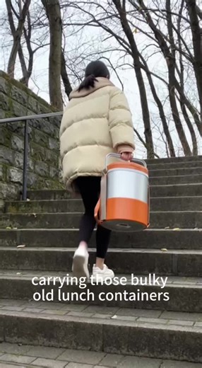 Lunchtime win! This fully smart black heated lunch box is perfect for work commutes or day trips—slim enough to stash in your bag, no awkward bulges. Air-tight leak-proof seal = no sauce/soup disasters in your tote. And the best part? Cordless preheating—warm your food at the office WITHOUT plugging in. Say goodbye to cold takeout forever! #50% off #LeakProofLunchBox #OfficeMustHave#mealprealprepideas#tiktokshopcretorpicks