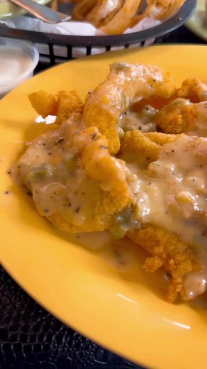 We went down Bayou Black Dr and grabbed some grub over at Bayou Delight Restaurant! 👊🏻Explore Houma #bayoucountry #CrawfishTrail | The Cajun Ninja