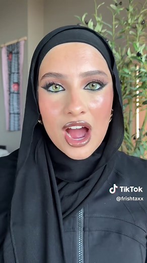 Dark Feminine Makeup Tutorial: Step-by-Step Guide