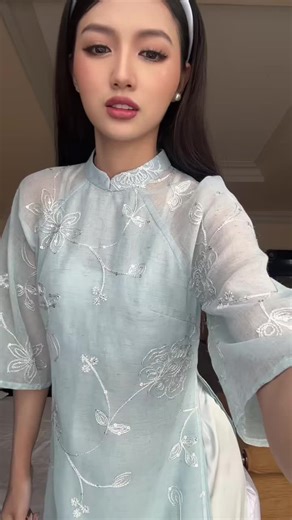 Miss International Myanmar - Nan Inzali yêu kiều và duyên dáng trong tà áo dài “Thanh”. Cảm ơn người đẹp đã ưu ái diện những thiết kế áo dài của JM để lưu giữ những khoảnh khắc thật rạng rỡ này 😍 👉 Mau mau ghé JM sắm áo dài sớm để nhận ngàn quà tặng hấp dẫn nào các nàng ơi! #2M04 #damthietkeJM #JMdressdesign #JDD