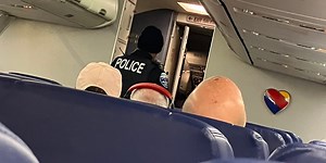 Passengers react after Southwest pilot gets arrested for DUI on plane at Savannah/Hilton Head International Airport