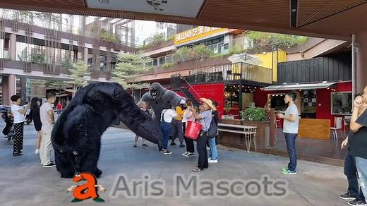 7 ft Giant Gorilla Inflatable Costume for entertainments, 2.2m huge scary blow up chimpanzee fur fancy dress, #blowupgorilla #inflatablechimpanzeesuit