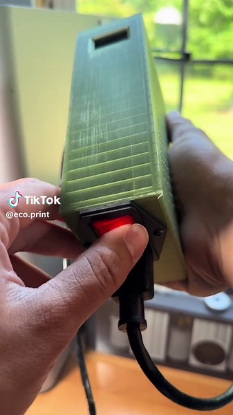 ♻️ Lightweight, retractable, and made from plastic waste. This 3D-printed utility knife holder is built to fit standard blades and lock in tight. Slim enough for everyday carry—strong enough to handle real work. STL: https://makerworld.com/en/models/1403670-edc-friendly-lightweight-utility-knife-ii#profileId-1456167 Printed on our @BAMBULAB Official X1C. Settings: • Nozzle: 265°C • Bed: 70°C • Speed: 4 • Flow: 1.0 #3dprinting #3dprinted #3dprint #recycledplastic #edctool #utilityknife #sustainab