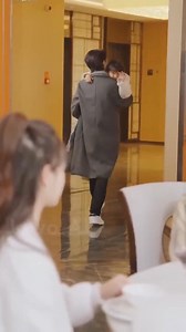 Un PDG qui ne souriait jamais se met à rire sans cesse après avoir rencontré une jeune femme fuyant un mariage arrangé ! A CEO who never smiled suddenly starts laughing non-stop after meeting a young woman fleeing an arranged marriage! Part 334 | The only Piero TV