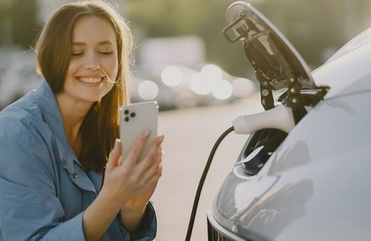 How Do People With No Driveway Charge Electric Cars