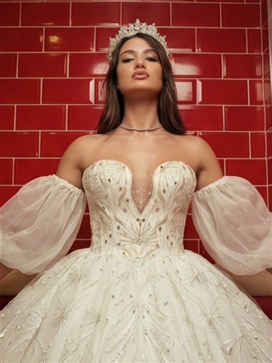 Where couture meets character. ✨️#bridalfashion #weddingdress