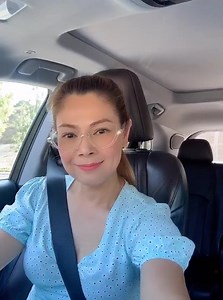 Tâm hồn không phiền, không sầu vì ai. Màu mắt thơ ngây, tóc xoã buông dài. Tìm mưu sinh giữa chốn xa hoa. Phiêu bạt cuộc đời phong ba, nhớ thương về kỷ niệm ngày qua.... #ThanhThao #Bolero #BBTalia #DailyLife | Thanh Thảo