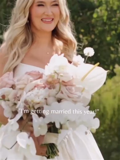 Ça y est ... une nouvelle année commence ! ✨️FM 2026💍 Vous pouvez enfin dire : Je me marie cette année ❤️ Été 2026 ⤵️ Prenez RDV au plus vite afin de garantir le délai de confection de votre robe! Automne-hiver 2026 ou 2027 ▶️ La période est parfaite pour vos essayages ... sans stress et dans un délai confortable pour la confection 😉 Et je suis là pour vous aider à trouver votre précieuse 🤗💯 Le Coin des Mariés 📞📩 06 38 91 53 56 #mariage #weddingdress #pourtoi #foryoupage❤️❤️ #bride