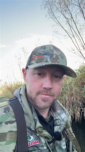 Walking the River! #fyp #lifehunter