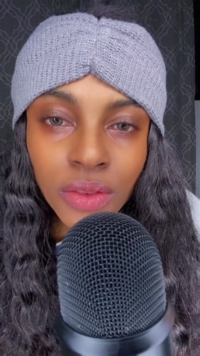 Doing your eyebrows hope you like them 🤩 #asmreyebrows#asmrplucking#asmrpluck#asmrcuttingsounds#asmrcuttin#asmrscissors