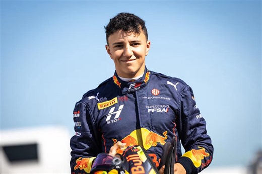 Fórmula 1: Isack Hadjar sufre accidente en Barcelona durante pruebas de pretemporada
