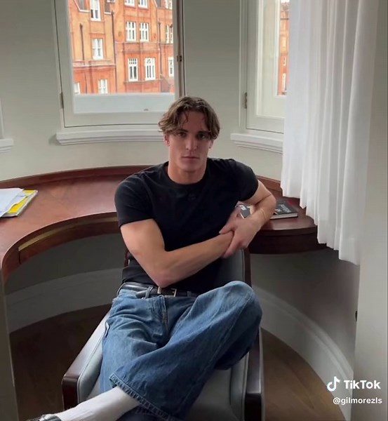 ₊˚ Ｍ ａ ｈ⚡️ no TikTok