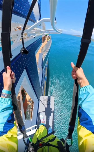 Are you brave enough for Crown’s Edge? 😈⁣ 📍Star of the Seas | Royal Caribbean
