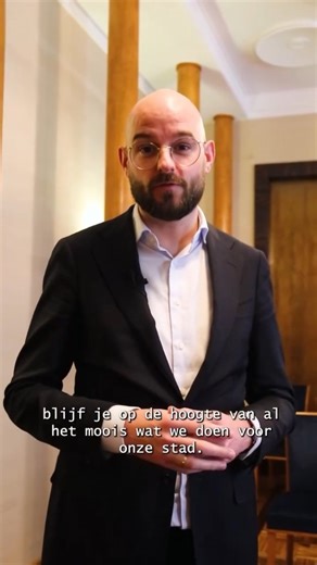 Gemeente Enschede on Instagram: "💼 Hoe ziet een werkdag eruit als wethouder? En is Harmjan een echte sportliefhebber of toch niet? Via onze vragensticker konden jullie alles vragen aan wethouder @harmjanvedder In deze video beantwoordt hij een aantal van de ingezonden vragen. Misschien zit jouw vraag er ook wel bij! 🎥🤔"