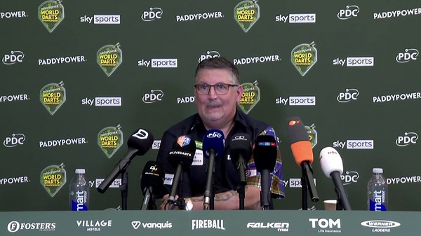 World Darts Championship: Charlie Manby upsets Ricky Evans to continue dream run