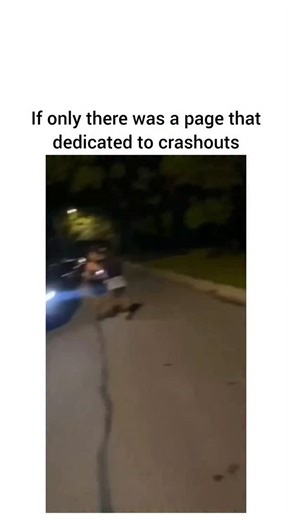 Crashout Page on Instagram: "一些国家开始利用微型风力装置将道路旁的风流转化为电能。当车辆高速经过时，会在周围形成强烈的空气动力。这些风力会推动安装在路边的小型风扇，使其旋转并产生机械能。风扇内部的发电机将这种机械能转化为电力。 每一次车辆经过都会产生少量电量，而成千上万辆车每天经过同一条道路时，这些微小能量就能累积成可观的电力。产生的电能可以用于点亮路灯、道路指示牌以及监控设备，从而减少对传统电网的依赖。 这些风能可以被储存或立即使用，让城市基础设施更加节能与可持续。在交通繁忙的高速公路附近，这种系统每天都能获得源源不断的能量贡献。 将道路上的风转化为实用的可再生能源 #科技 #你知道吗 #事实 创新 能源 环境 热门 知识 技术 可持续发展"