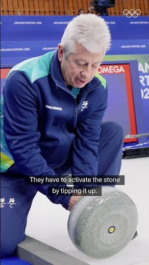 🚨 You don't want red lights on your curling stone...