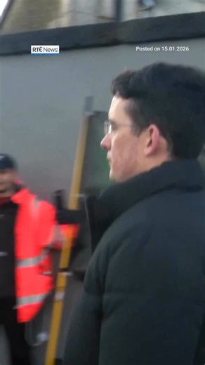 This was the moment Enoch Burke arrived at Wilson’s School in Co Westmeath and tried to gain access to the school grounds. He was prevented from entering the school by private security. Mr Burke was released from Mountjoy Prison yesterday following an order from a High Court judge. The judge said the decision was being made on the basis that he would not attend the school and he would be brought back to prison if he did. Mr Burke had been in jail since late November for breaches of a court order