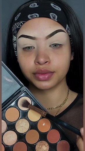 1.8M views · 104K reactions | Baddie ✨ #makeupartist #baddie #viral #reelsviral #parati #tutorial #PinkUp #pinkupcosmetics #Saniye #SaniyeCosmetics #reinadelmall #beaueyeoffical #parati #sigueme *no tengo derechos de autor sobre la música * | Kelliana Debby Makeup | Facebook