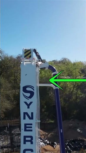 How Does a Concrete Boom Pump Work? #construction #concrete #heavymachinery