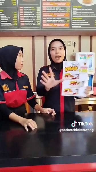 Nikmati Paket Enak di Rocket Chicken Wangon