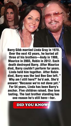 Barry Gibb couldn't perform for years, then Linda did this
