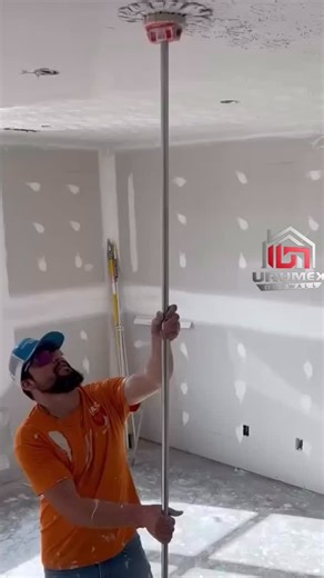 URUMEX DRYWALL on Instagram: "Ceiling texture 😂✅🏠 #drywall #taper #fyp #reels #satisfying #construction"