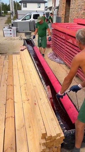 65K views · 87 reactions | How+to+Effectively+Treat+Boards+for+Pest+Infestation+者+#construction+#constructionchannel+#workers | Construction platform | Facebook