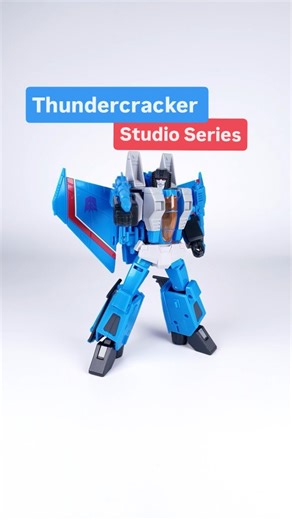 This is Transformers Thundercracker G1 from the 2026 Studio Series toyline, the first of many seekers with the new mold, I love it, what about you? #transformers #thundercracker #toystagram #toys #decepticons | AVK Studio USA