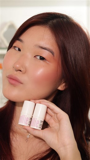 Veridiana Yamazoe | Descobri que dá pra fazer uma make completa só usando protetor solar graças à @meuollie ☀️ Usei os bastões multifuncionais (sombra, blush... | Instagram