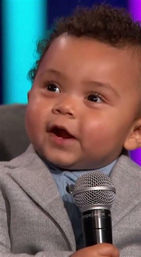 Funny Baby Talk Show Moment – Audience Can’t Stop Laughing 😂
