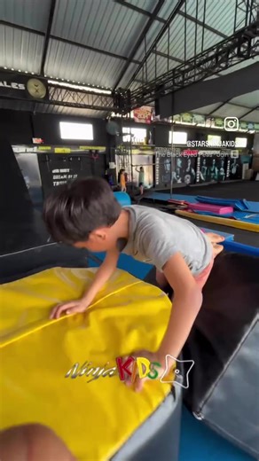 Videos de NinjaKids (@ninjakids.ec) con “Hip Hop Background(814204) - Pavel”