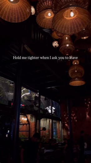 𓍢ִ໋🌷͙֒ Aiman on Instagram: "❣️❤️‍🩹 . . . . #memes #reelsinsta #reelstrending #reelsindia #reelkarofeelkaro #reelitfeelit ##reelkarofeelkaro #relatable #girls #ehsaas #faheemabdullah #wholesomepost #relatable #relatablepost #meandwho #wholesome #musicalmemes #page #explore #urdupoetrypoint #urdushayri #urduquotes#trending #reels"