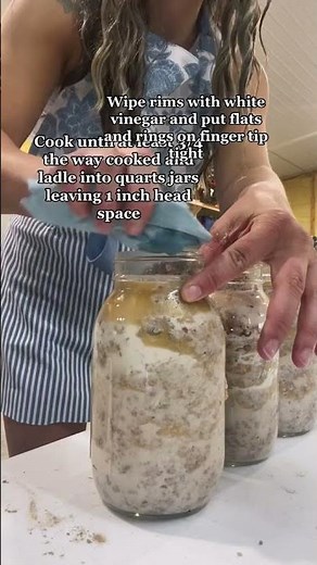 CANNING SAUSAGE GRAVY #homestead #canningandpreserving #urbanhomestead #canning #recipe