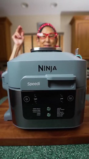 How to: make a delicious dinner in 15 minutes. #ninjakitchen #ninjaspeedi #speedimeals #chickenbowl #balanceddinner
