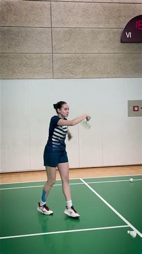 Who did it the best? - Juggling 3 shuttlecocks challenge