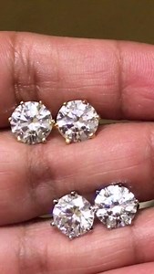 4 comments | Diwali special offer free gift of these solitaire earrings on all purchases above rs 2000 ping 8826689946 | Swar Jewels | Facebook