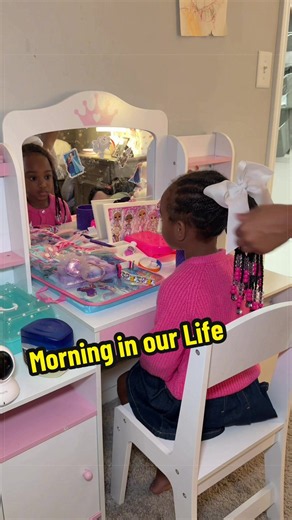 Morning Vlog 💕 Marley wore pink for Breast Cancer Awareness today🎀 -Yall see me figuring this ‘packed lunch’ thing out🙃 #morningroutine #schoolmorningroutine #morningvlog #momsoftiktok #momof2