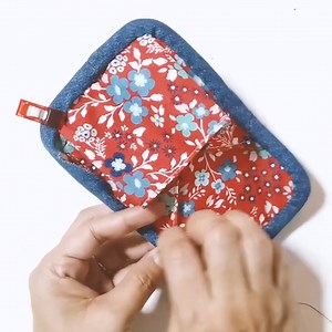How to make recycled denim coin purse | sewing | easy | tutorial #online #handmade #bag #DIY #tutorial #reelschallenge #reelsfacebook | SisterQuilt