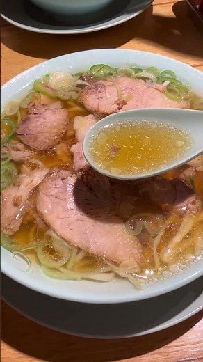 【東京グルメ】神田駅西口すぐラーメン店🍜ちえちゃんラーメン！チャーシューたっぷり #東京ラーメン #ラーメン #神田ラーメン #ラーメン店 #東京グルメ #グルメ #グルメvlog #ショート動画