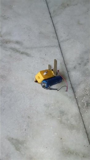 1-Leg Insect Feature Machine 🦗⚡ | Unique DIY #Short